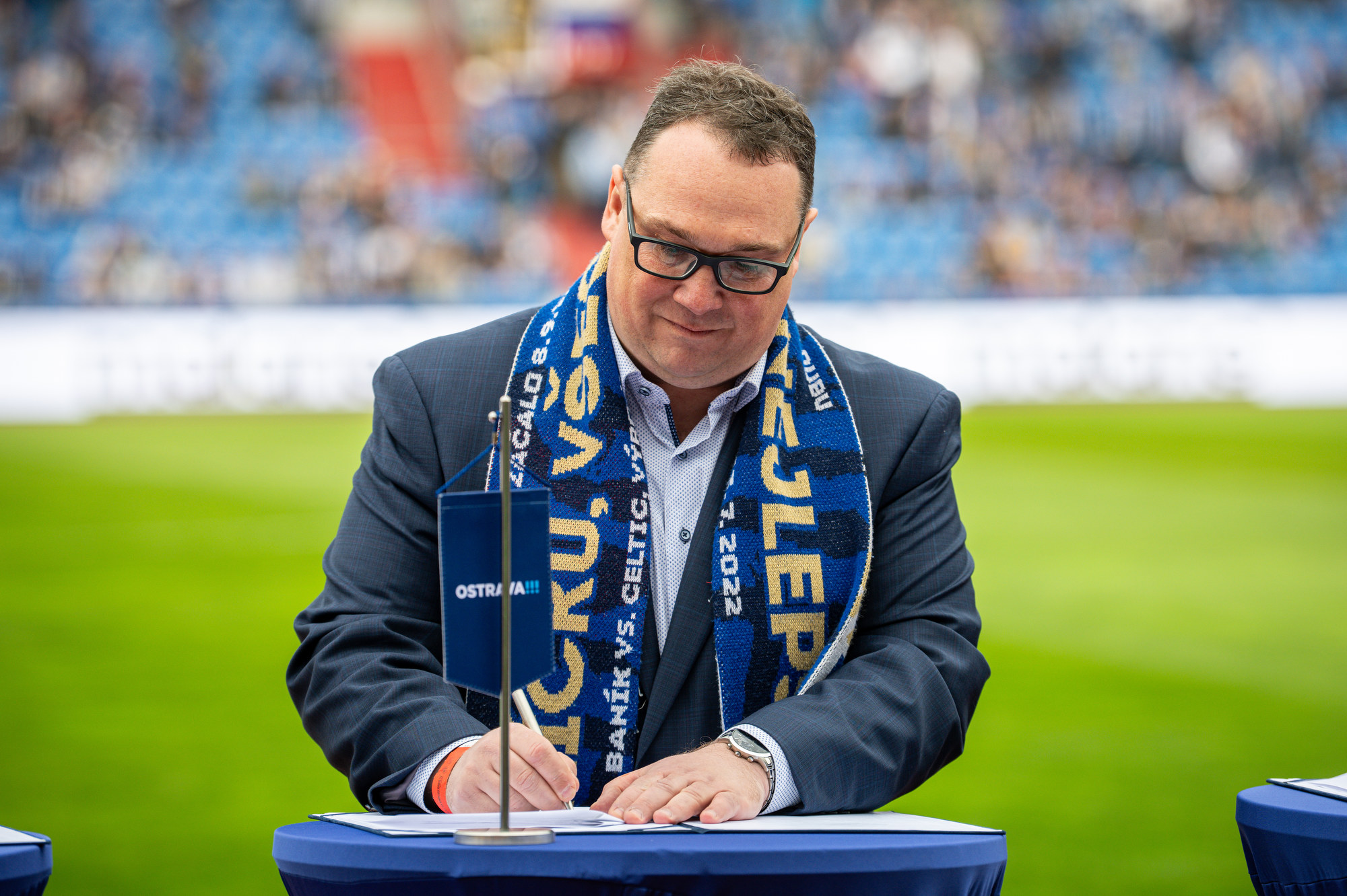 Ostravský primátor Jan Dohnal při podpisu memoranda