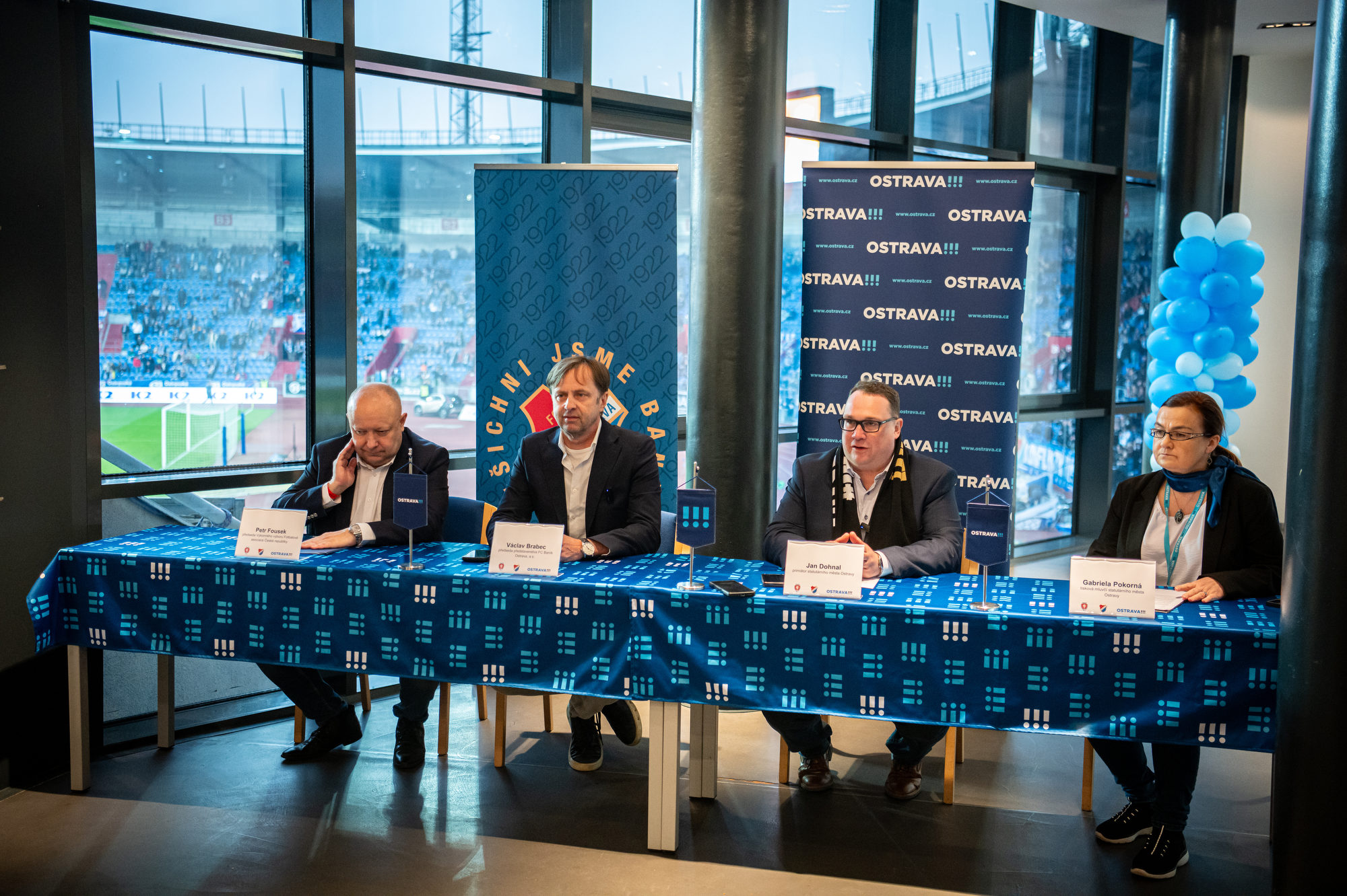 Po signování memoranda následovala tisková konference