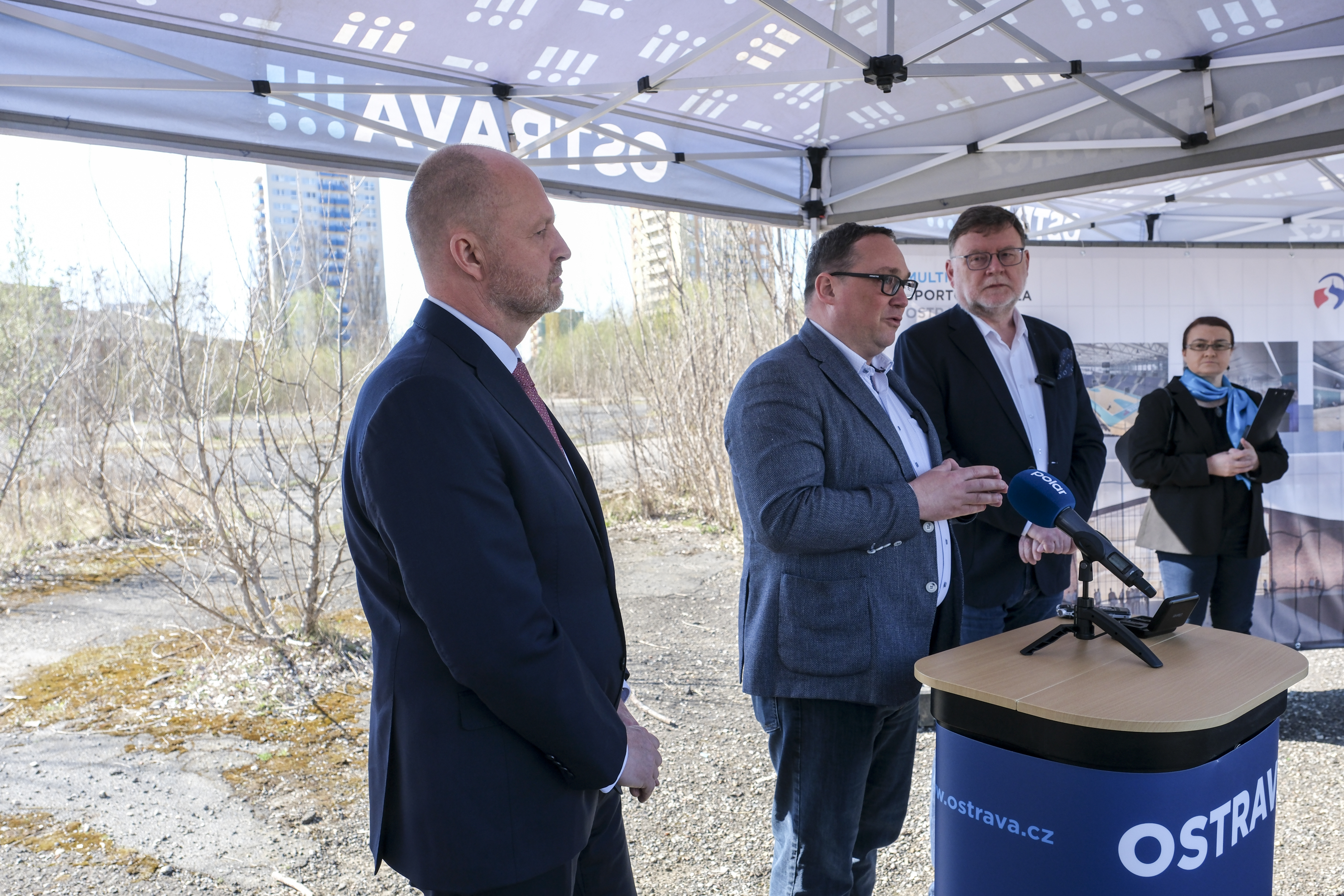 Ostravský primátor Jan Dohnal představil projekt za účasti ministra financí Zbyňka Stanjury. Foto: Adolf Horsinka